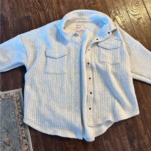 White AERIE 100% cotton thick shirt/jacket. Stretchy & oversized
